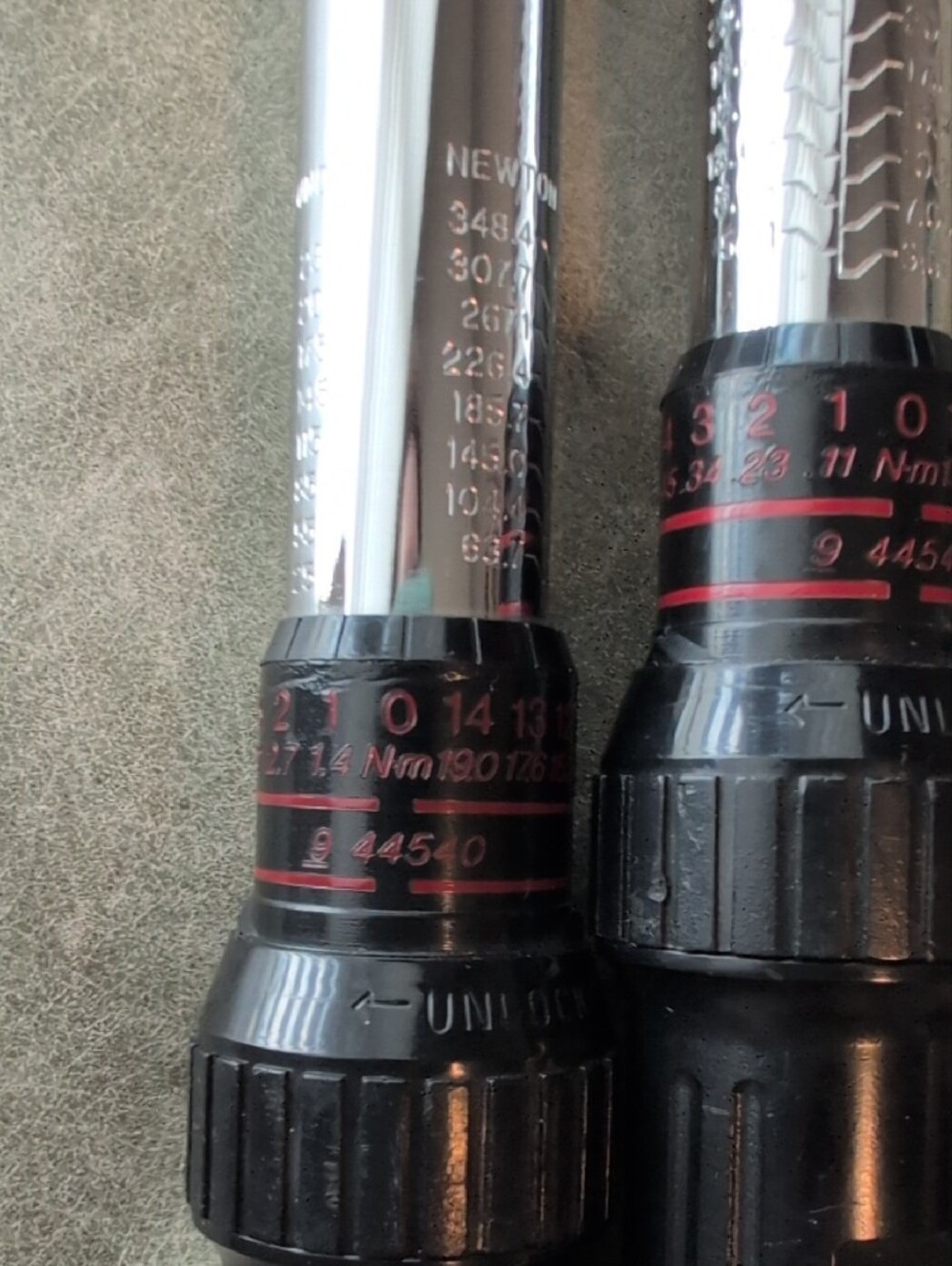 Two Craftsman Click Torque Wrenches - Picture 8 of 10